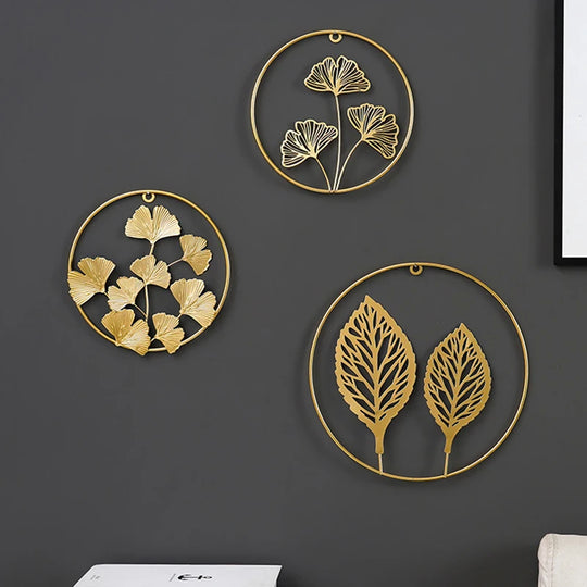 Elegant Gold Metal Wall Art – Nature-Inspired Modern Decor