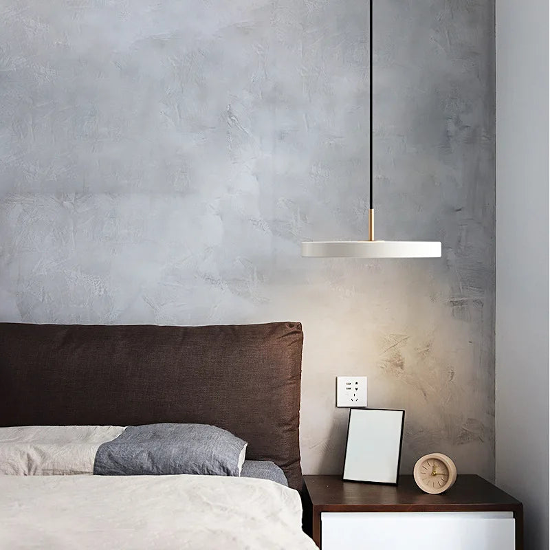 Contemporary Pendant Light – Sleek and Stylish