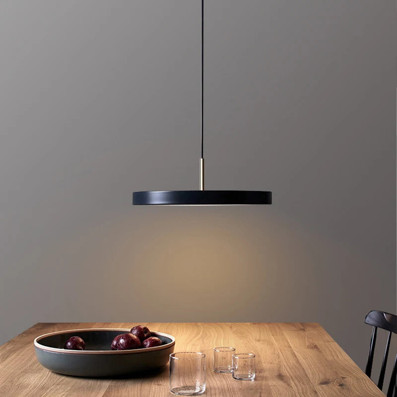 Contemporary Pendant Light – Sleek and Stylish